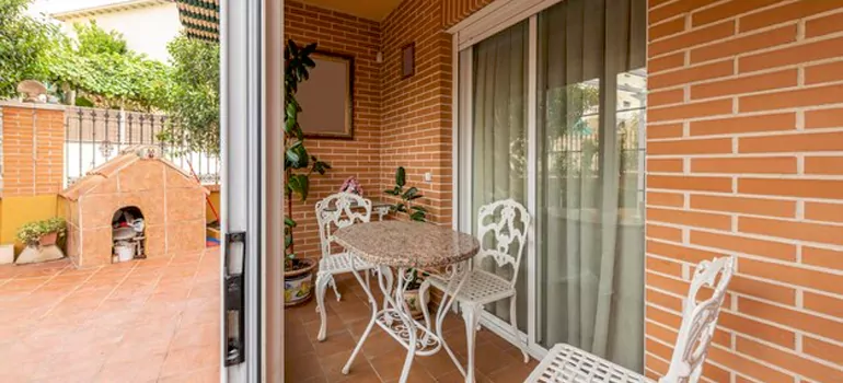 Adding Porch Enclosures To Your Home in Bartow, FL