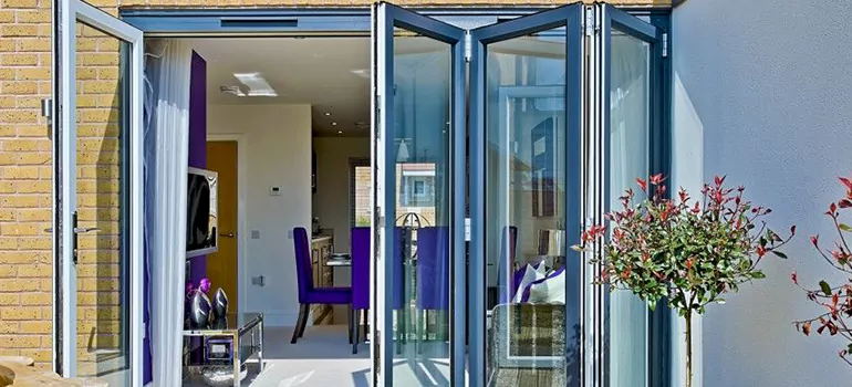 Commercial Door Glass Repair in Bartow, FL