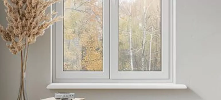 Vinyl Window Stool in Bartow, FL